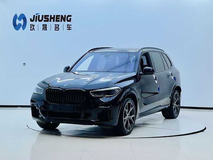 BMW X5 2022 xDrive 40Li M Sports Package