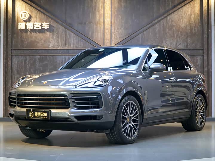 2022 Cayenne 2019 Cayenne 3.0T