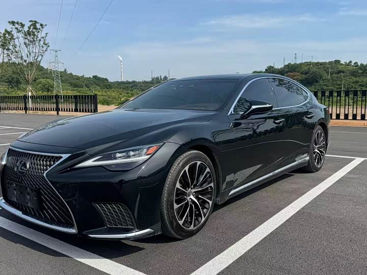 2022 Lexus LS 2021 500h Executive Edition