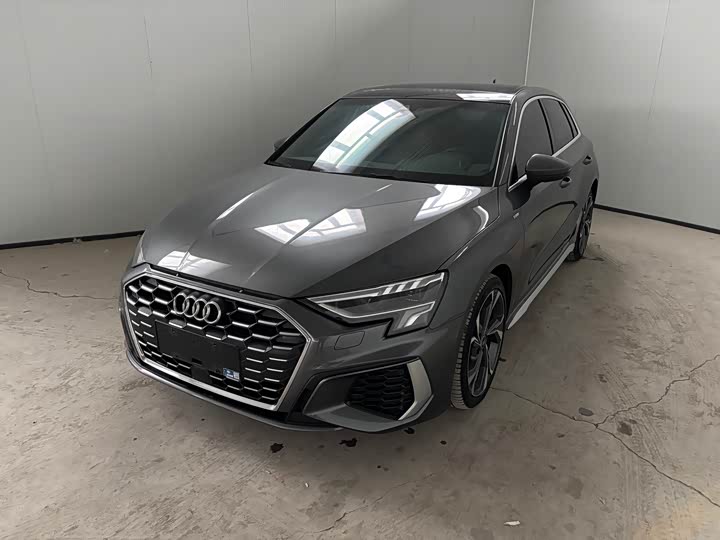 Audi A3 2022 Sportback 35 TFSI luxury sports model