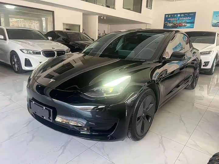 2023 Model 3 2022 rear-wheel drive version