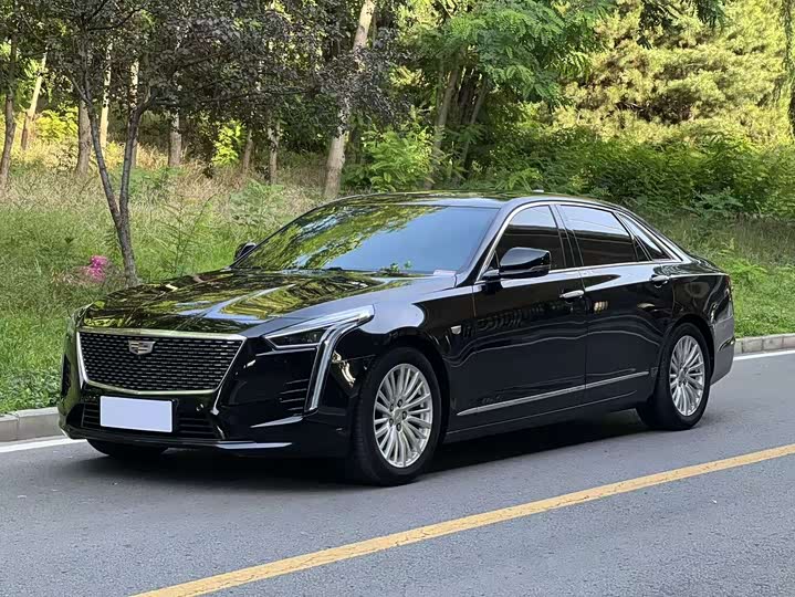 2022 Cadillac CT6 2022 28T luxury model