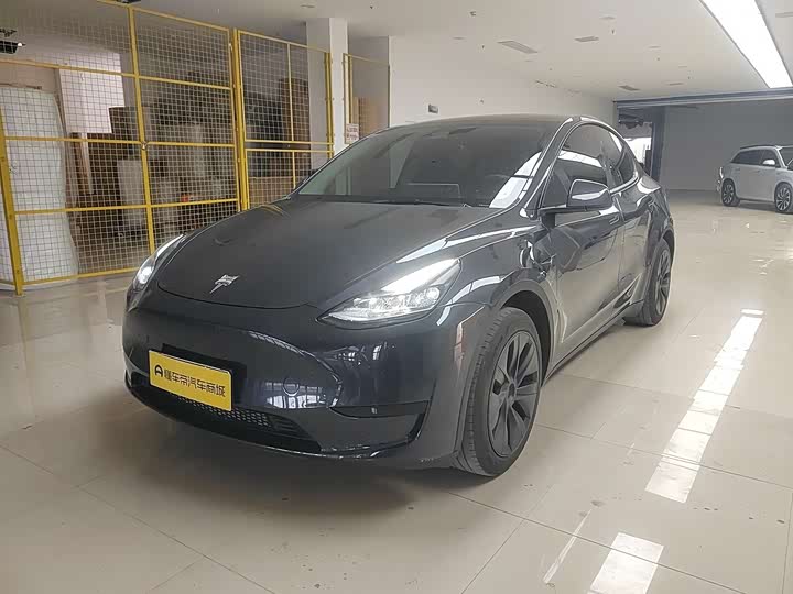 Model Y 2024 rear-wheel drive version