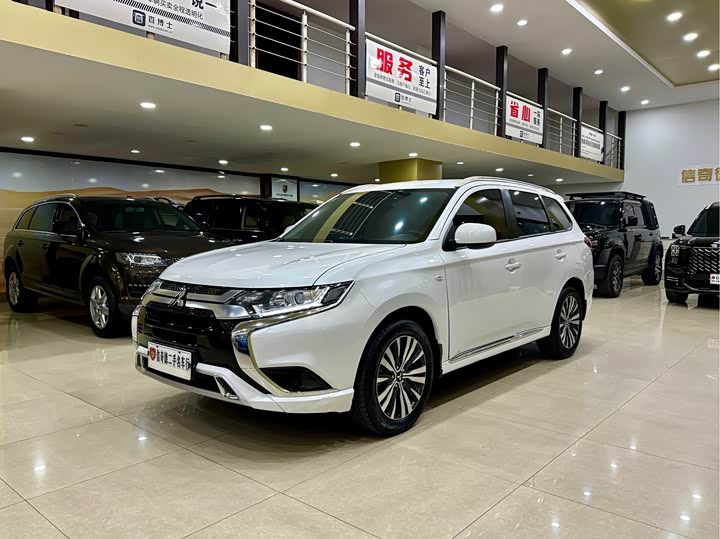 Outlander 2021 2.0L 2WD Entry-Level 5-Seater