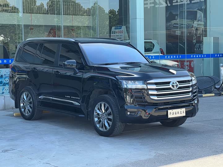 Land Cruiser (imported) LC300 2023 3.5T Middle East version