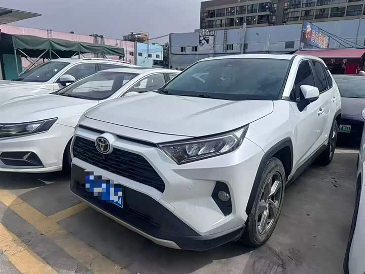 2023 RAV4 Rongfang 2022 2.0L CVT two-wheel drive fashion version