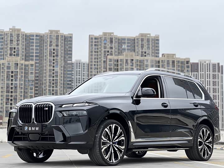 2025 BMW X7 M60i 2023 xDrive M60i