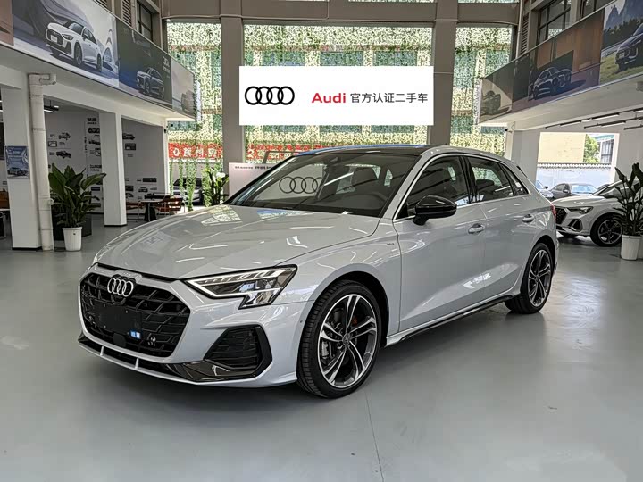 Audi A3 2026 Sportback 35TFSI Flying Spur Exclusive Luxury Premium Package (Southern Edition)