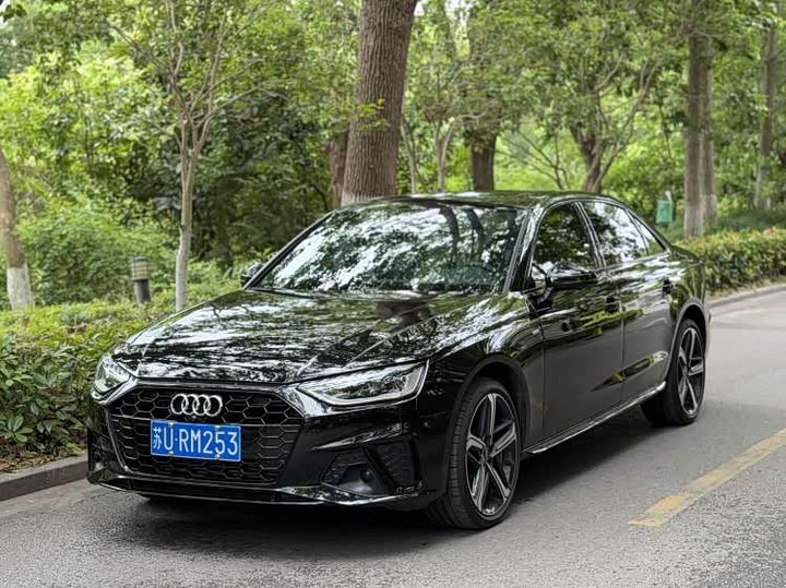 Audi A4L 2024 40 TFSI luxury and dynamic model