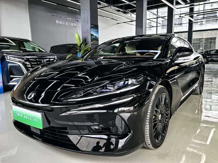 2024 Denza Z9GT 2024 1100 four-wheel drive Ultra version