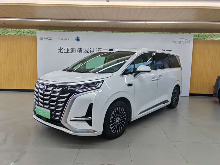 2025 Denza D9 2025 DM-i Intelligent Driving Edition 1020 AWD Premium