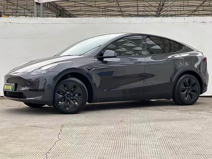 2024 Model Y 2024 rear-wheel drive version