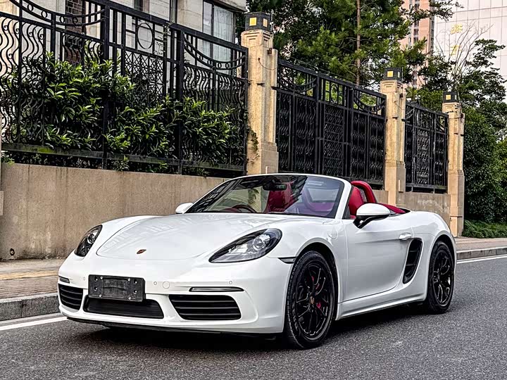2023 Porsche 718 2022 Boxster 2.0T