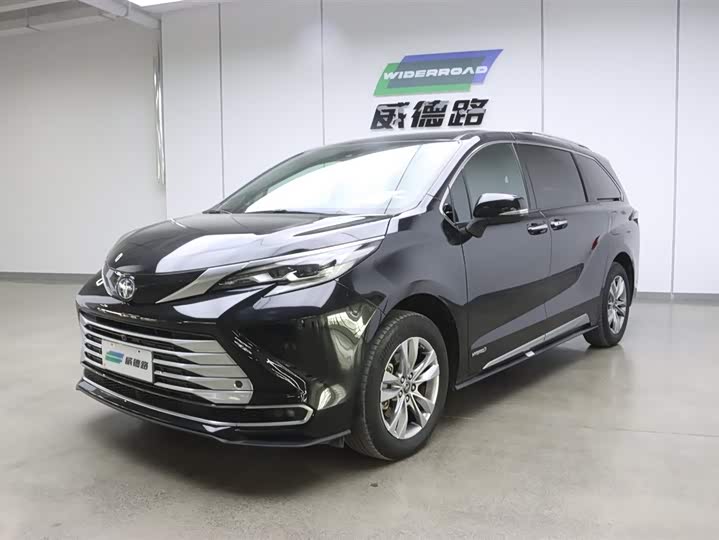 SIENNA 2021 2.5L Hybrid Platinum Edition