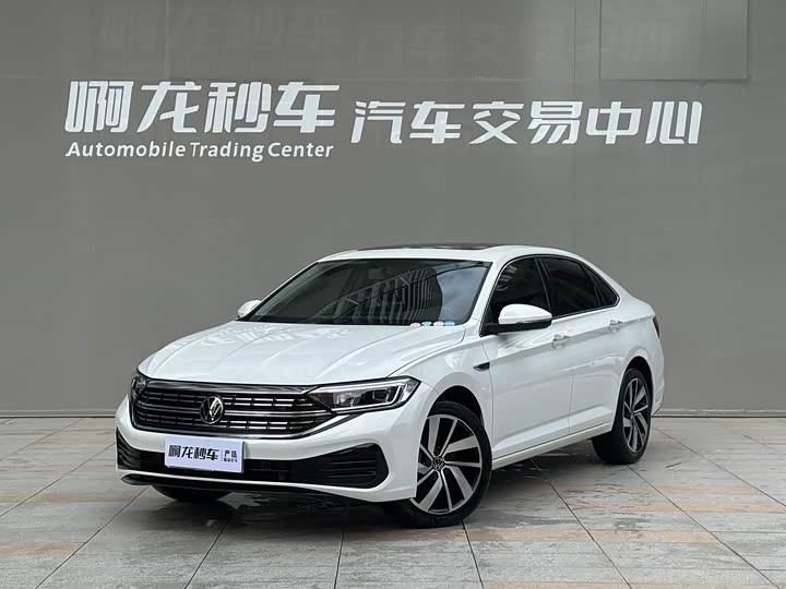 Sagitar 2025 facelift 2 300TSI DSG transcendent version
