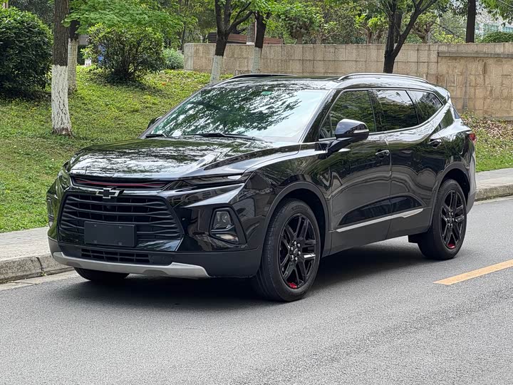 Trailblazer 2022 light hybrid 650T Redline 7-seater Ting version