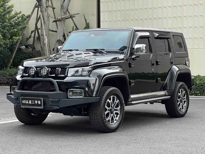 2024 Beijing off-road BJ40 2023 2.0T automatic four-wheel drive city hunter version knight type