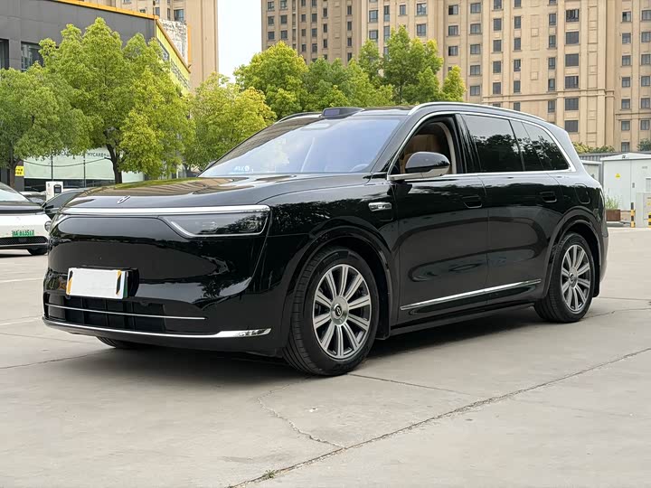 2025 Wenjie M8 2025 extended range Max version 53.4kWh 6-seater version (192-line lidar)