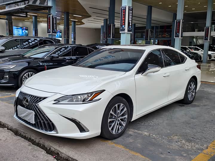 2024 Lexus ES 2023 200 Excellence Edition