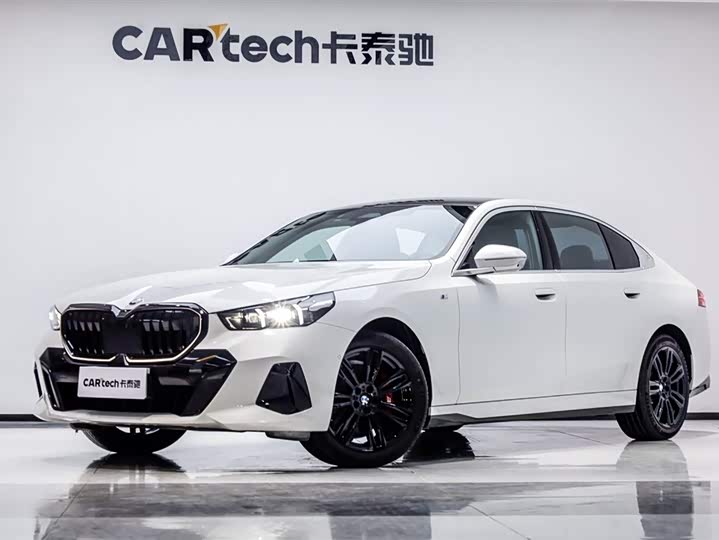 2025 BMW 5 Series 2024 530Li Leading M Sports Package