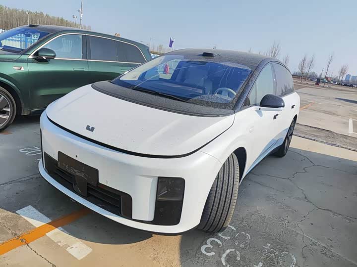 Ideal i8 2025 Standard Edition