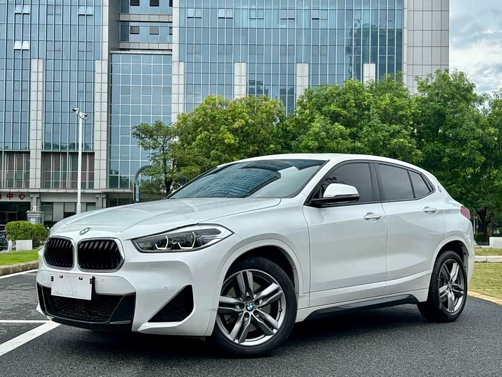 2021 BMW X2 2021 xDrive25i M Off-Road Package