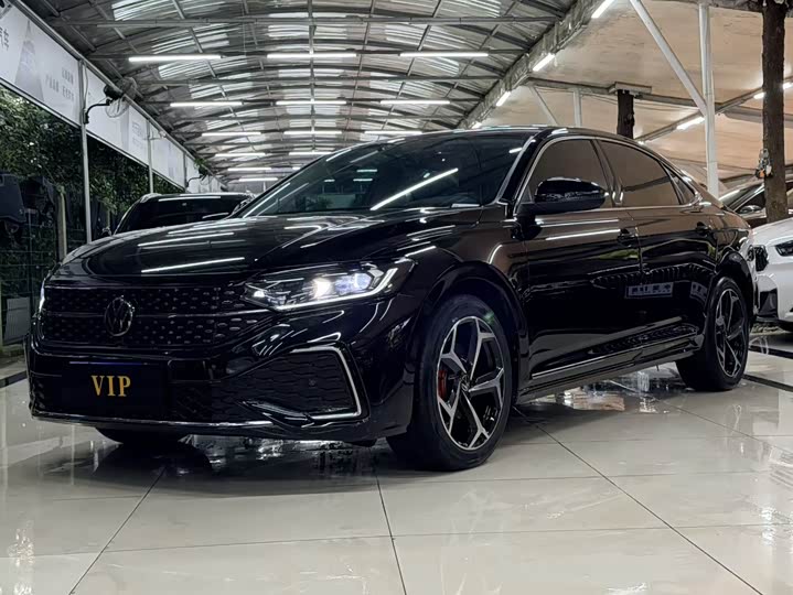 2024 Passat 2024 380TSI Starry Sky Dragon Edition
