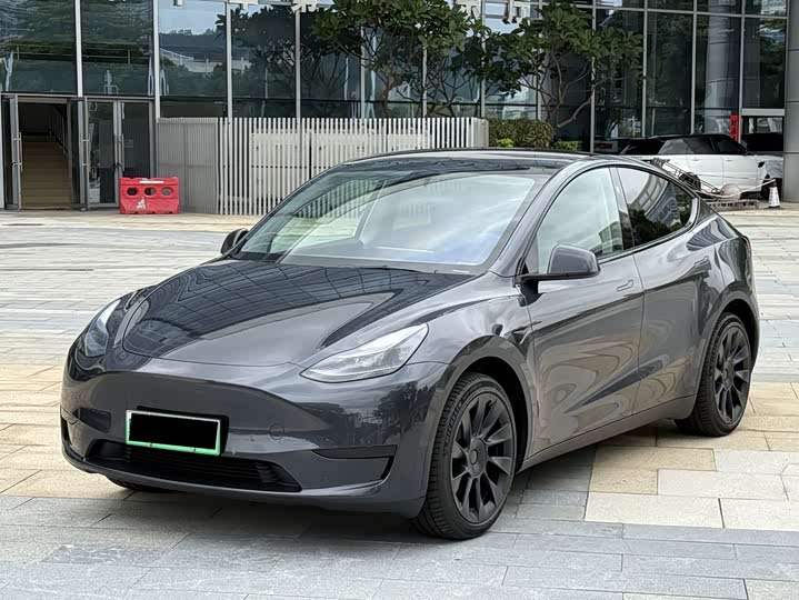 2024 Model Y 2024 rear-wheel drive version