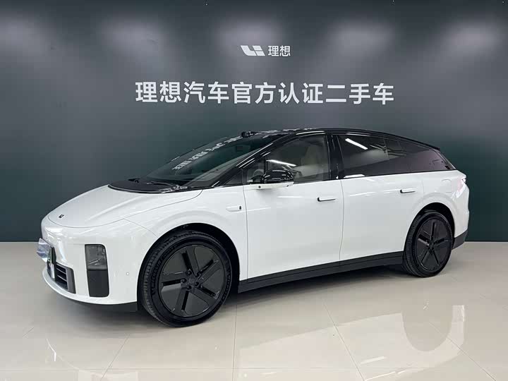2025 Ideal i6 2025 two-wheel drive standard version