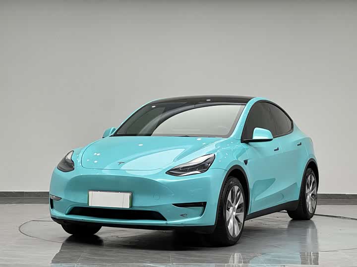 2023 Model Y 2022 long-range all-wheel drive version