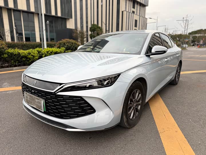 2024 Qin L 2024 DM-i 120KM Leading Edition
