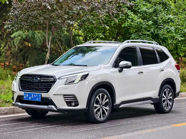 2023 Forester 2022 2.0i AWD Ultimate EyeSight