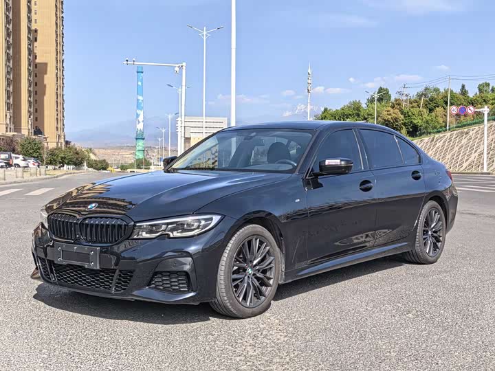 2022 BMW 3 Series 2022 325i M Sports Night Package