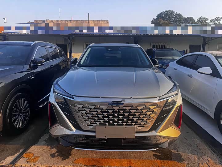 2022 Changan Auchan Z6 2022 Blue Whale 1.5T DCT smart collar model