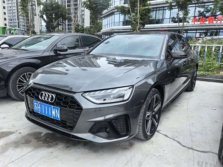 2024 Audi A4L 2024 40 TFSI luxury and dynamic model