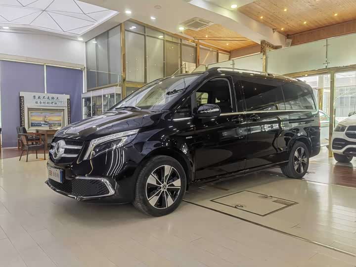 2024 Mercedes-Benz V-Class 2022 V 260 Premium Edition