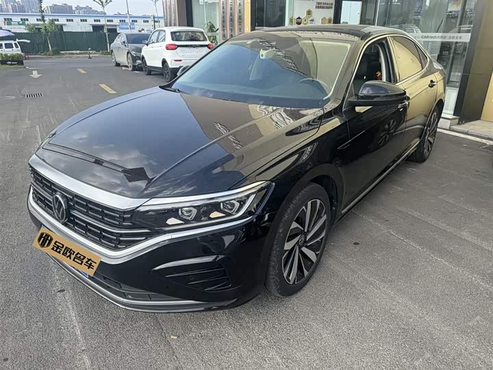 2022 Passat 2023 330TSI Luxury Edition