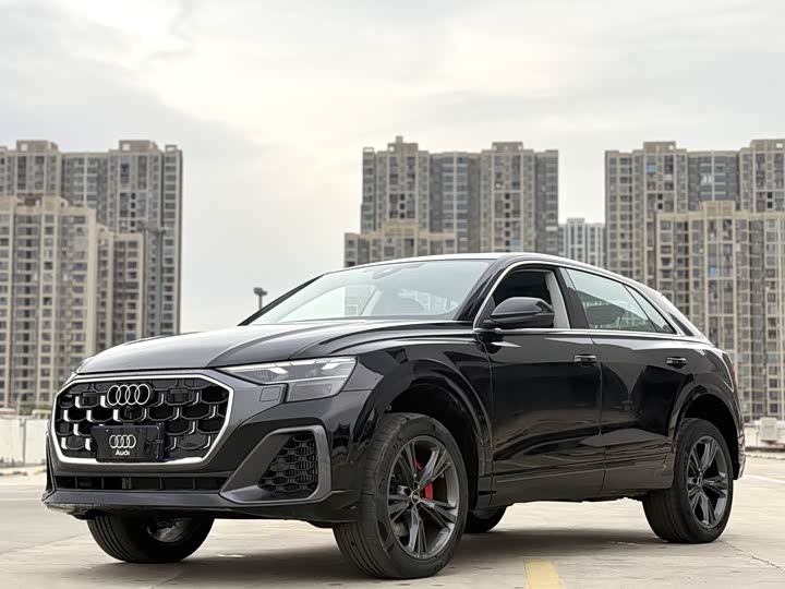 2025 Audi Q8 2024 55 TFSI luxury and dynamic model