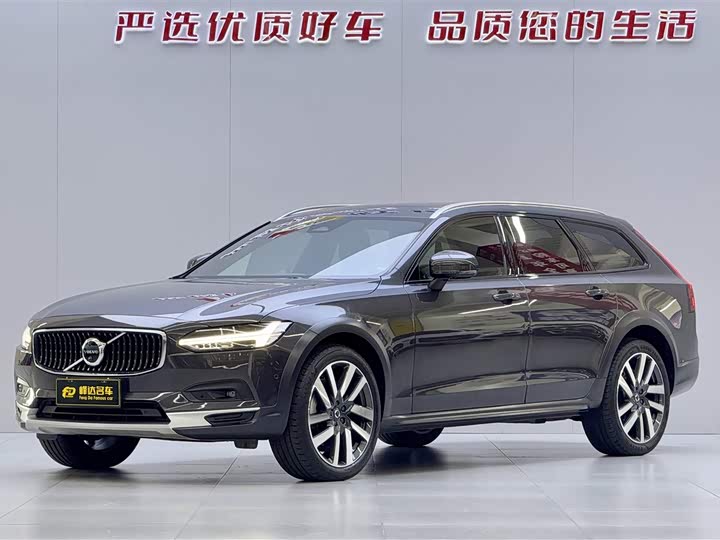 2022 Volvo V90 2022 Cross Country B5 AWD Smart Edition