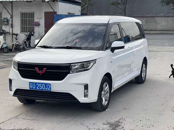 2022 Wuling Zhengcheng 2021 1.5T manual luxury model