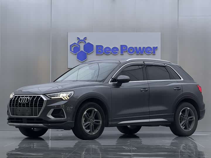 2021 Audi Q3 2021 35 TFSI Enterprising and Elegant Model