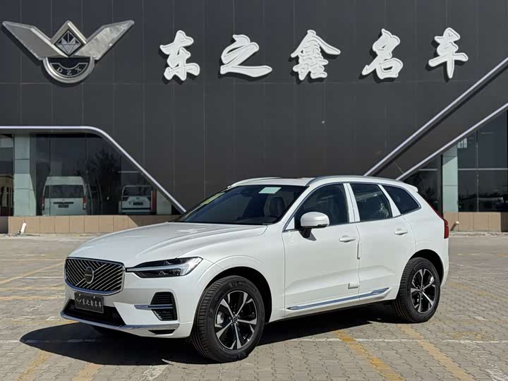 2026 Volvo XC60 2026 B5 four-wheel drive Zhiyi Luxury Edition