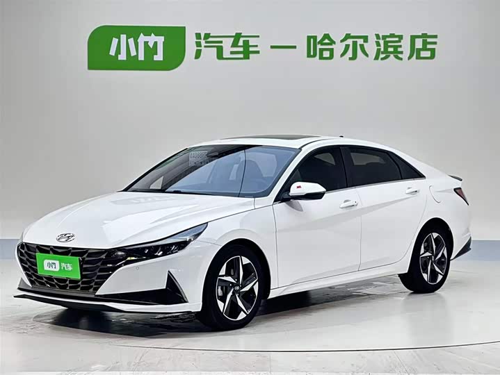 Elantra 2022 1.5L CVT LUX Premium Edition