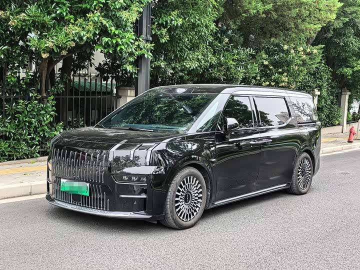 2025 Zeekr 009 2024 6-Seater Executive AWD 108kWh