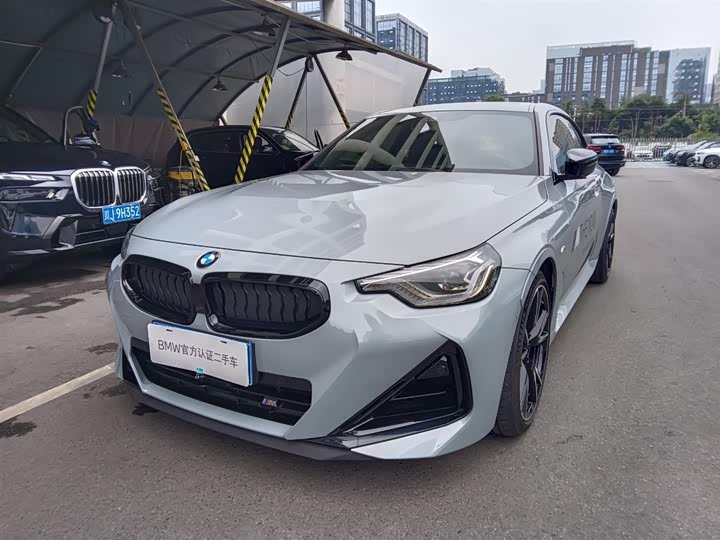 2025 BMW M240i 2023 M240i