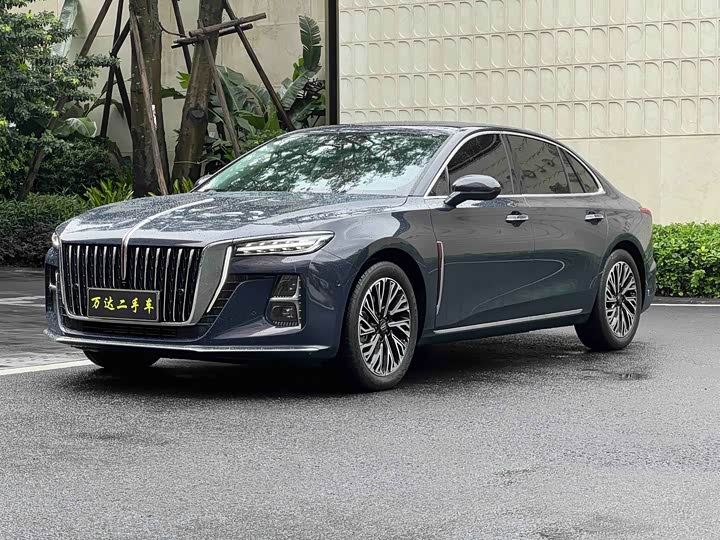 2024 Hongqi H5 2023 2.0T automatic smart connected flag version