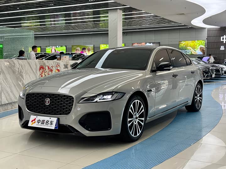 2025 Jaguar XFL 2025 2.0T P250 two-wheel drive exclusive luxury version