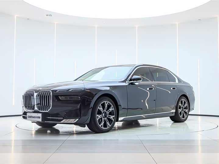 2024 BMW 7 Series 2023 735Li Luxury Line