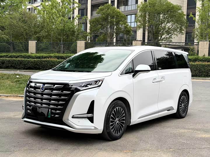 2023 Denza D9 2022 model DM-i 970 four-wheel drive flagship model