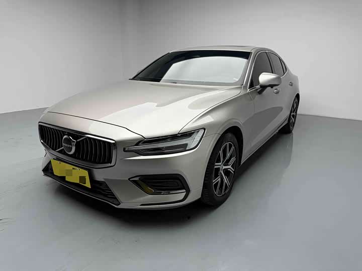 2022 Volvo S60 2023 B4 Zhiyi Luxury Edition